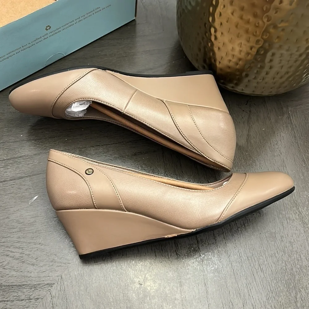 LifeStride Dreams Women's Dress Wedges (NARROW)